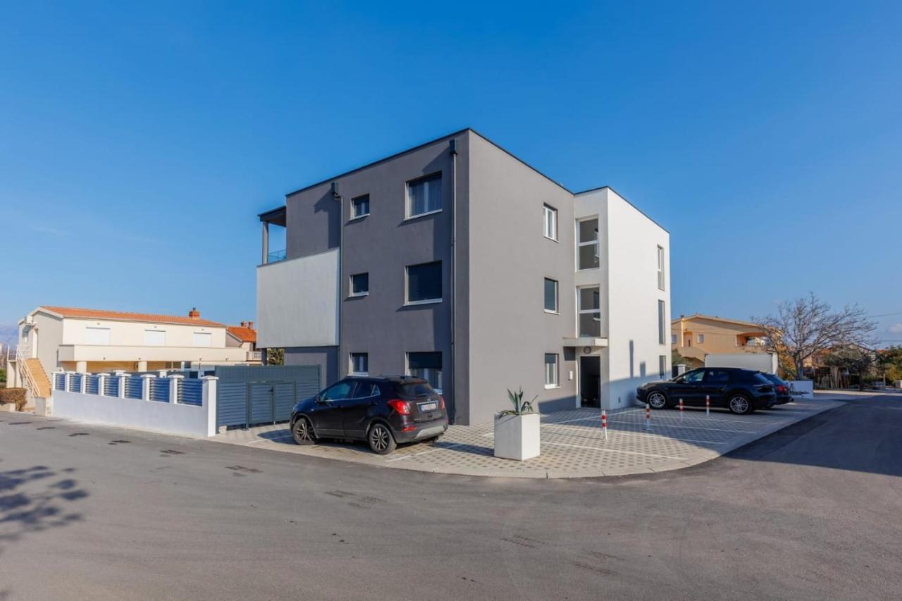 Apartments Cesare Нин Экстерьер фото